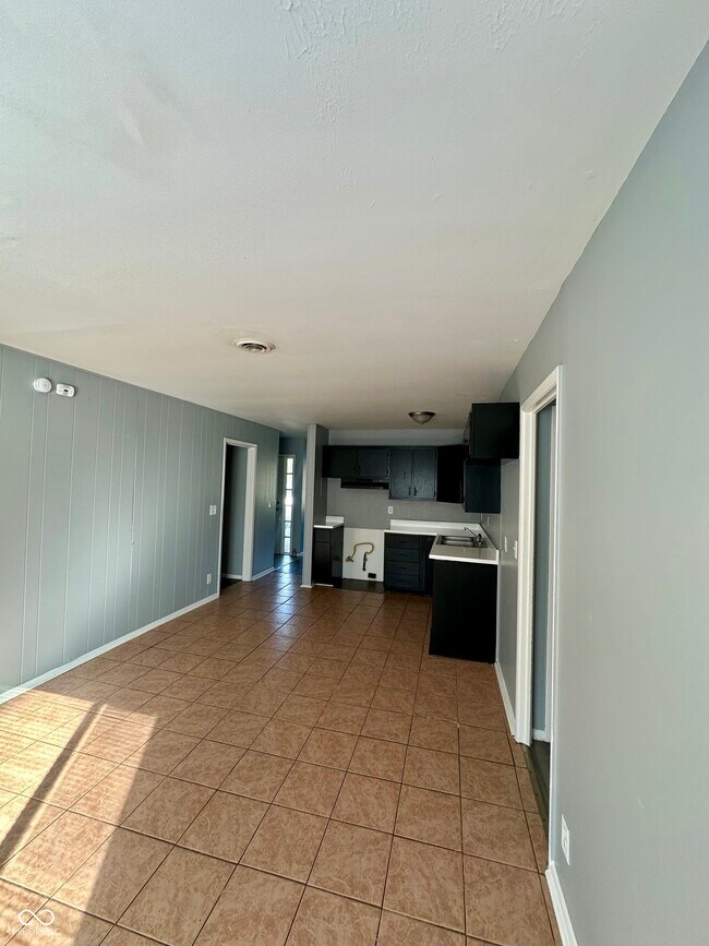 Building Photo - 3921 Malibu Dr