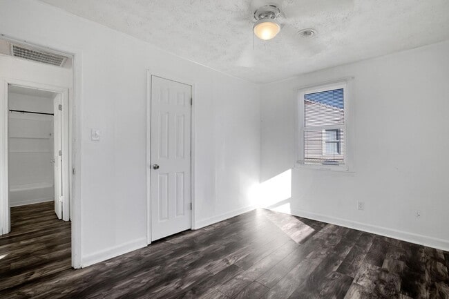 Building Photo - Affordable 2 bedroom in Jacksonville