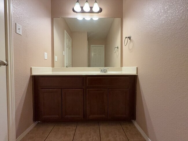 Building Photo - 9709 Gessner Dr