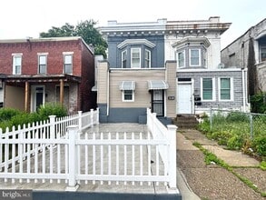 Building Photo - 1611 W Erie Ave