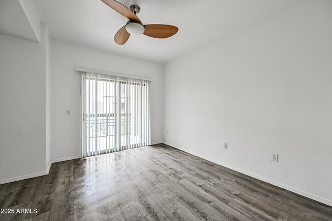 Building Photo - 435 W Rio Salado Pkwy