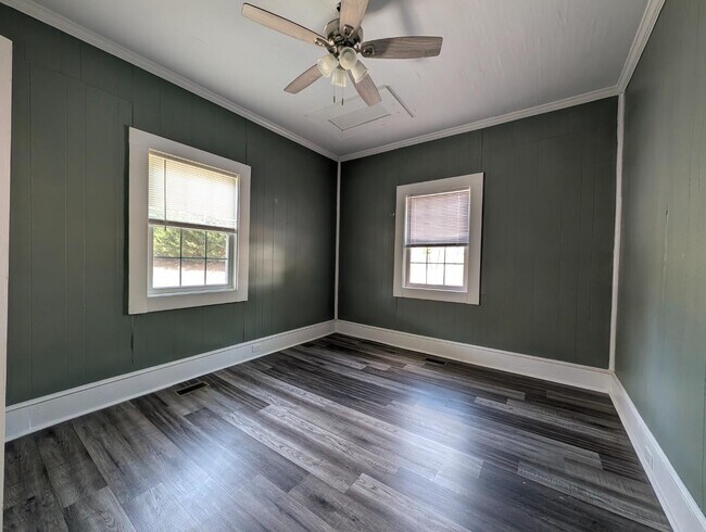 Building Photo - 429 Pennsylvania Ave