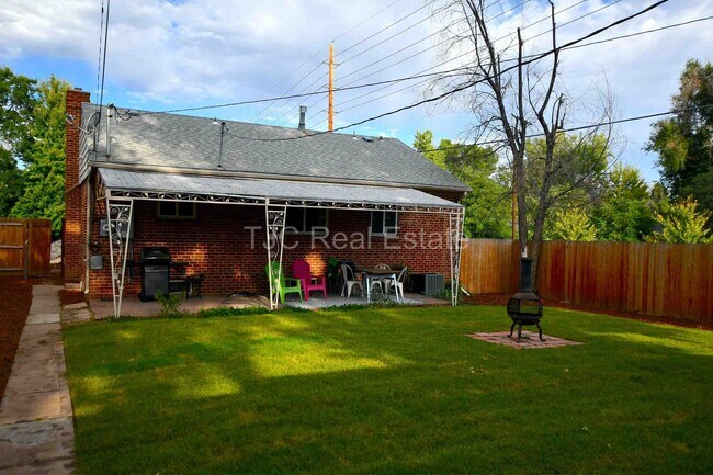 Building Photo - Central Park Home For Rent!