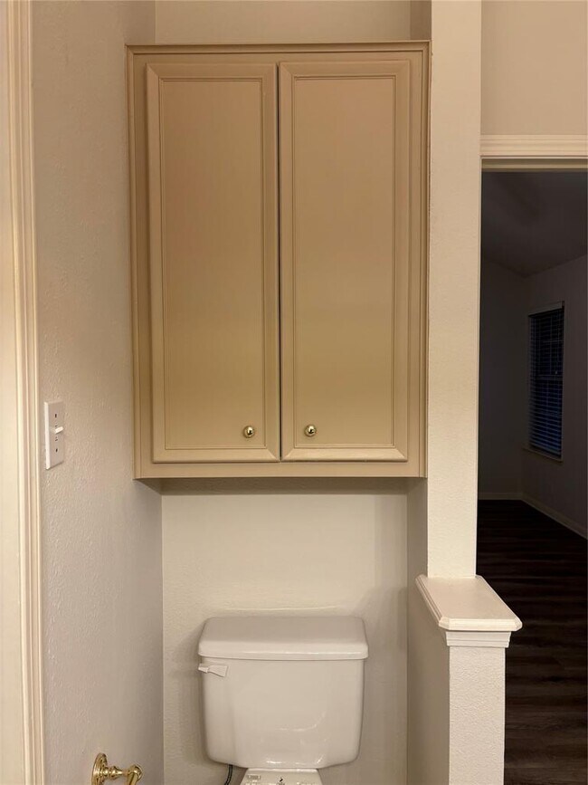 Building Photo - 4500 Abelia Dr