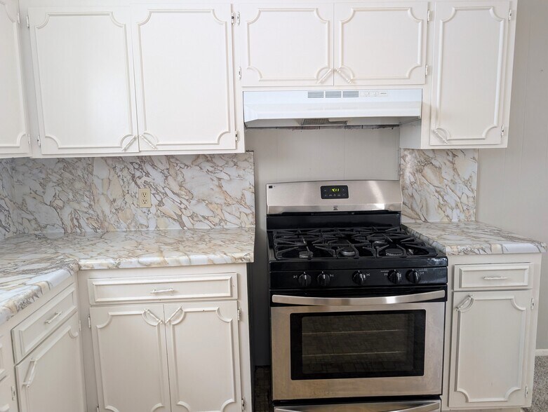 Building Photo - 307 San Angelo