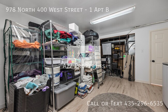 Building Photo - 978 N 400 W St
