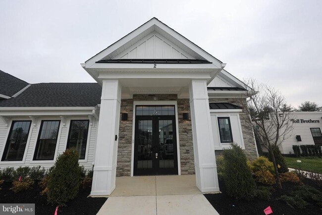 Building Photo - 4 Cherry Ln