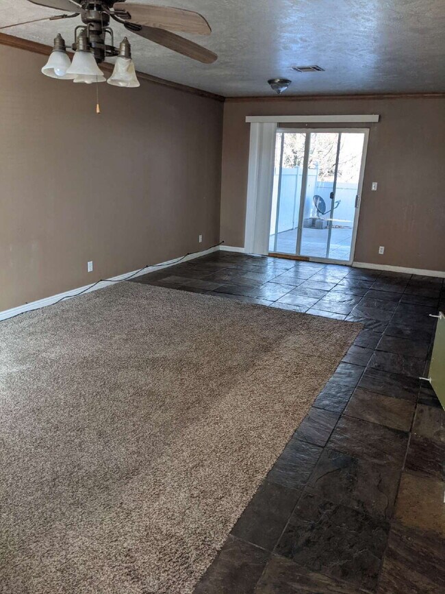Building Photo - 3-Bed Townhouse in Saint George with Spacious 1400 Sq Ft Layout "