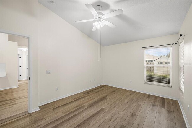 Building Photo - 25818 Bloomsbury Ct