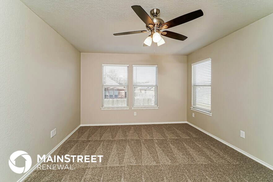 Building Photo - 4415 Semora Oak