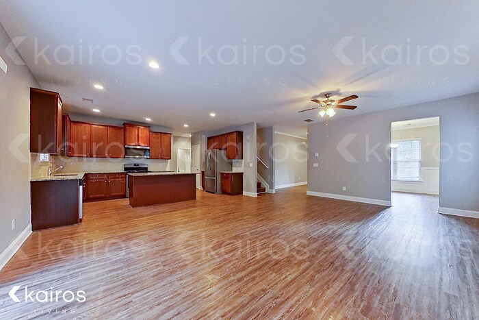 Building Photo - 140 Mandy Ln