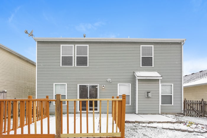 Building Photo - 7587 Charlotte Dr