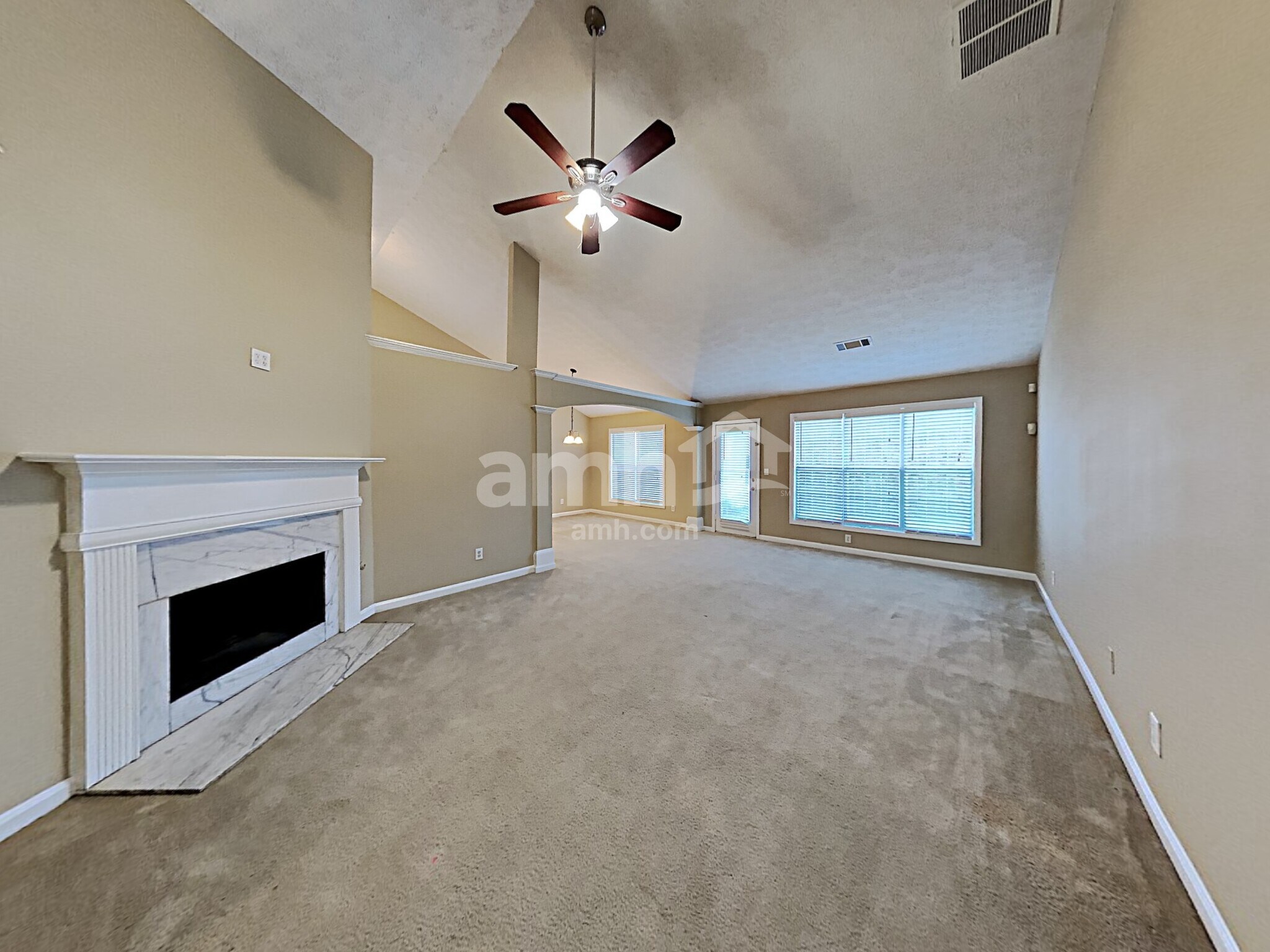 Building Photo - 1545 Maple Pointe Ct