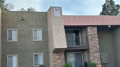 Building Photo - 2 Bedroom Condo in Guard Gated Community