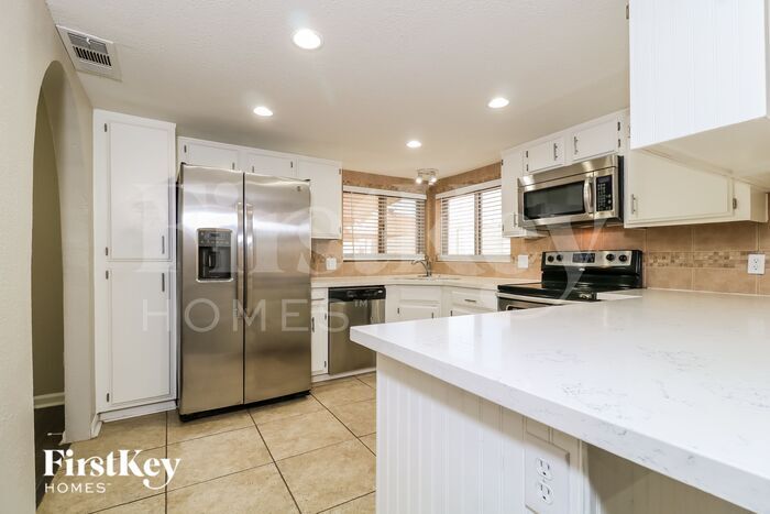 Building Photo - 17824 N 57th Dr