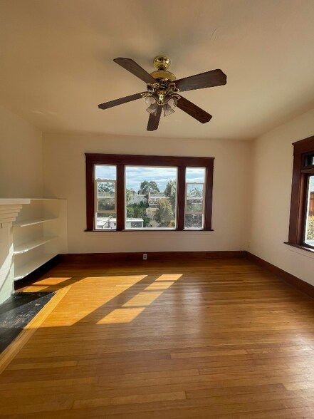 Building Photo - 3829 Eagle St