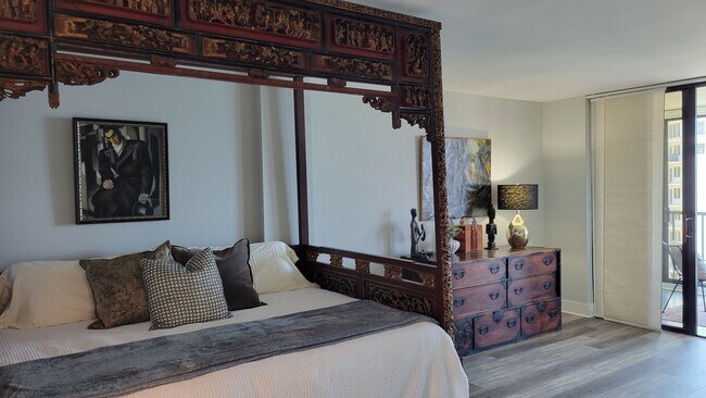 Building Photo - Annual or seasonal turnkey furnished renov...