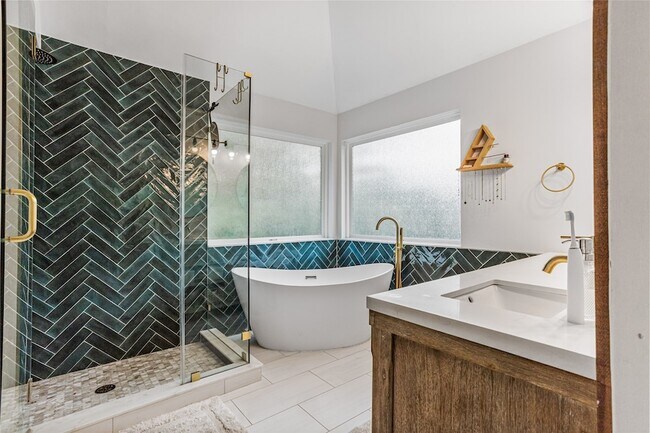 Building Photo - 5325 Cambridge Ct