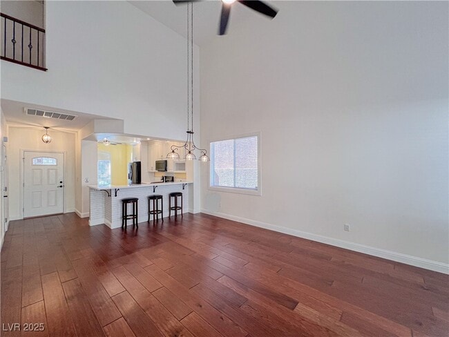 Building Photo - 541 Sierra Morena St