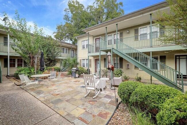 Building Photo - 1603 Heights Blvd