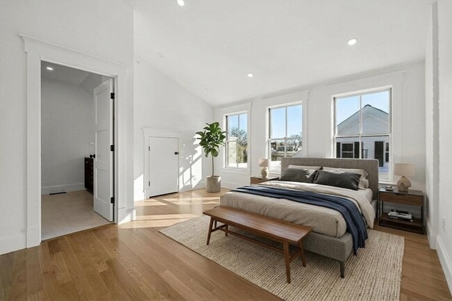 Building Photo - 309 Broadway