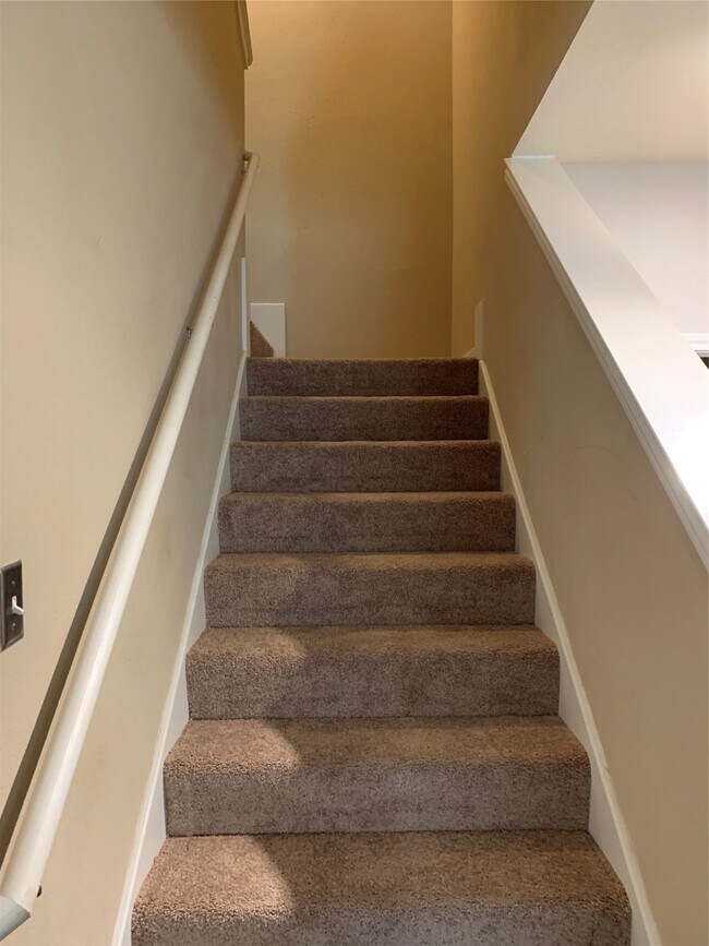 Building Photo - 17038 Wilthorne Gardens Ct