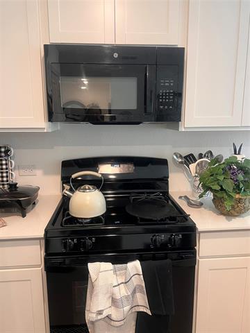 Building Photo - 14143 Hammersmith St