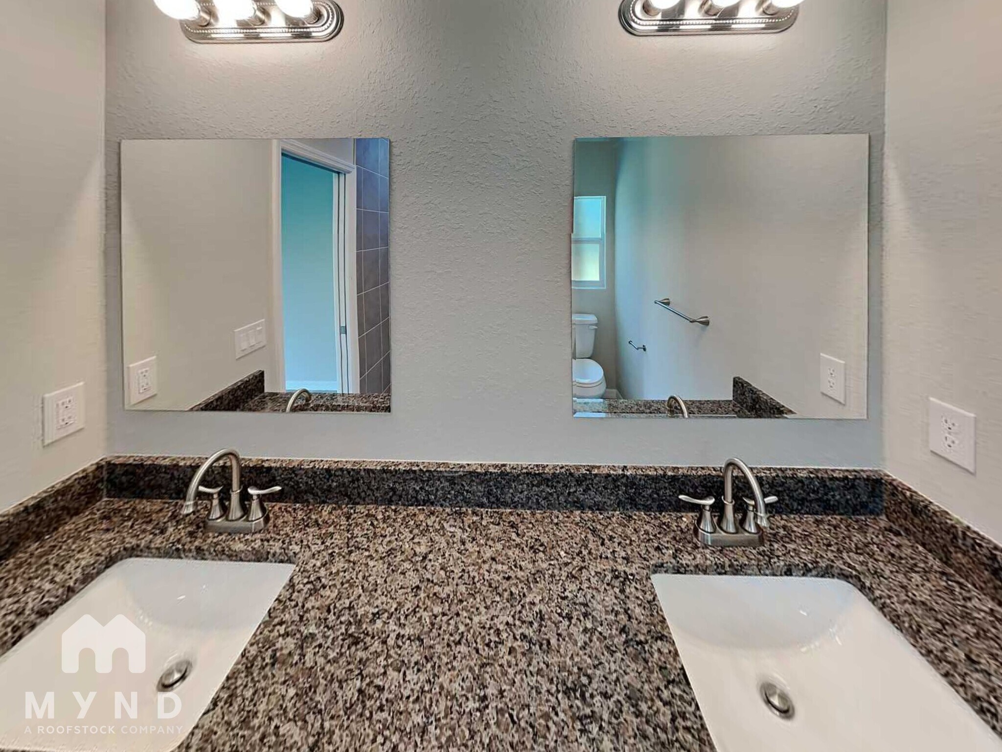 Building Photo - 7356 S Cameo Cir