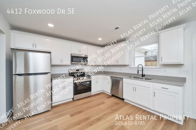 Building Photo - 4412 Foxwood Dr SE