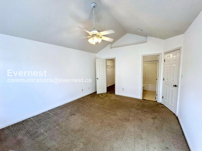 Building Photo - 2703 Westgate Cir