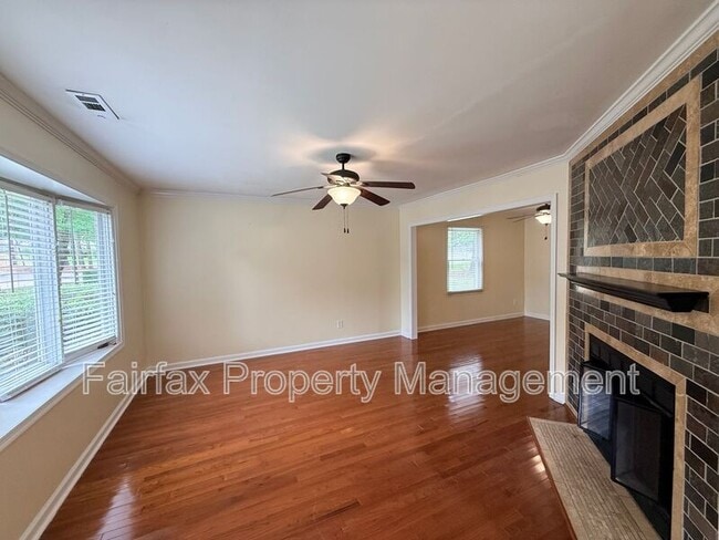 Building Photo - 107 Perriwinkle Pl