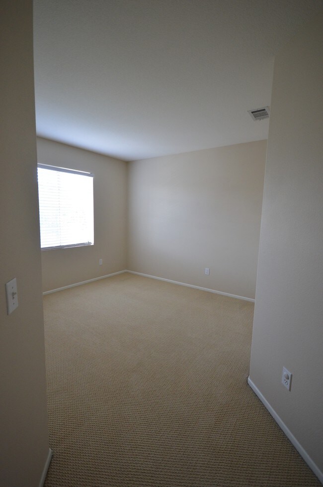 Building Photo - 4102 Castaway Cove