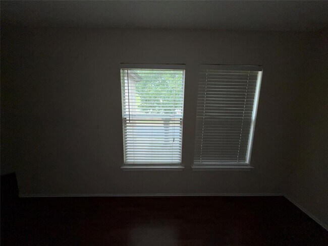 Building Photo - 1704 Matagorda Dr