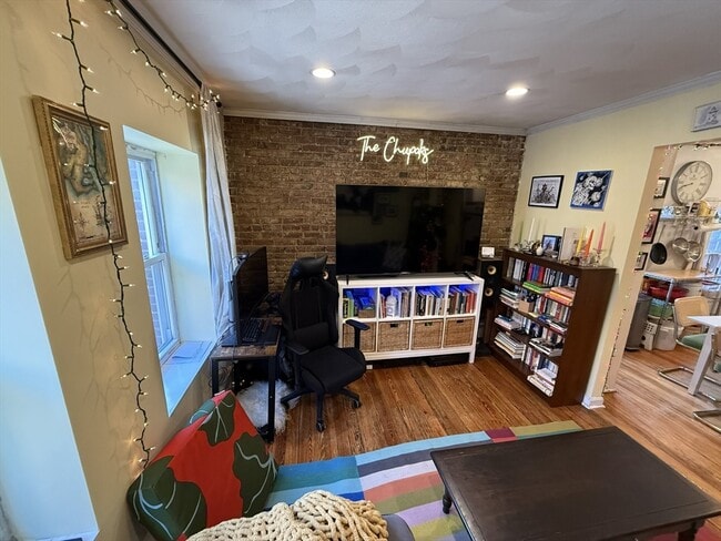 Building Photo - 21 Moon St