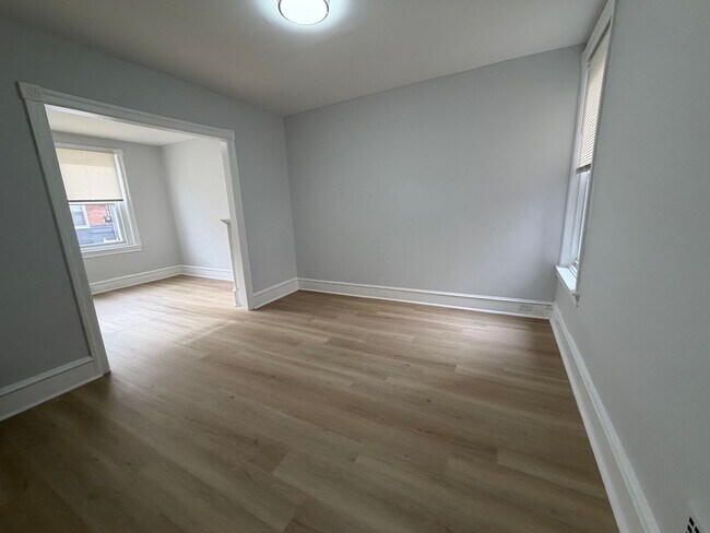 Building Photo - Charming 2BR/1Bath House! Section 8 ONLY!