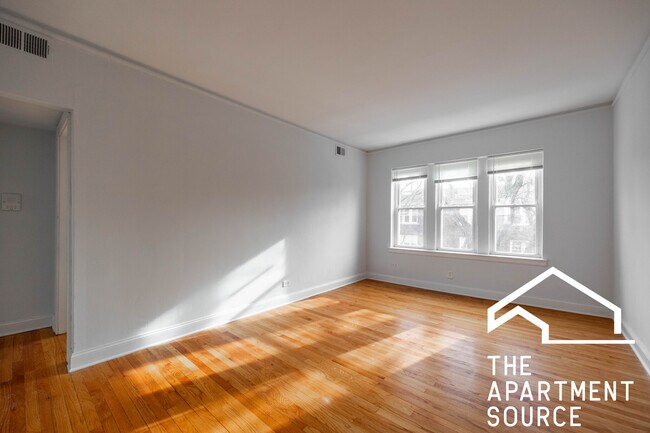 Building Photo - 2004 W Jarvis Ave