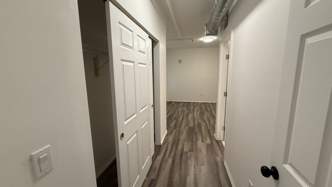 Building Photo - 1020 Lomas Blvd NW