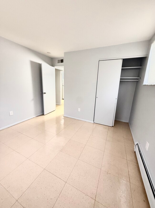 Building Photo - 2971 Four Towers Dr