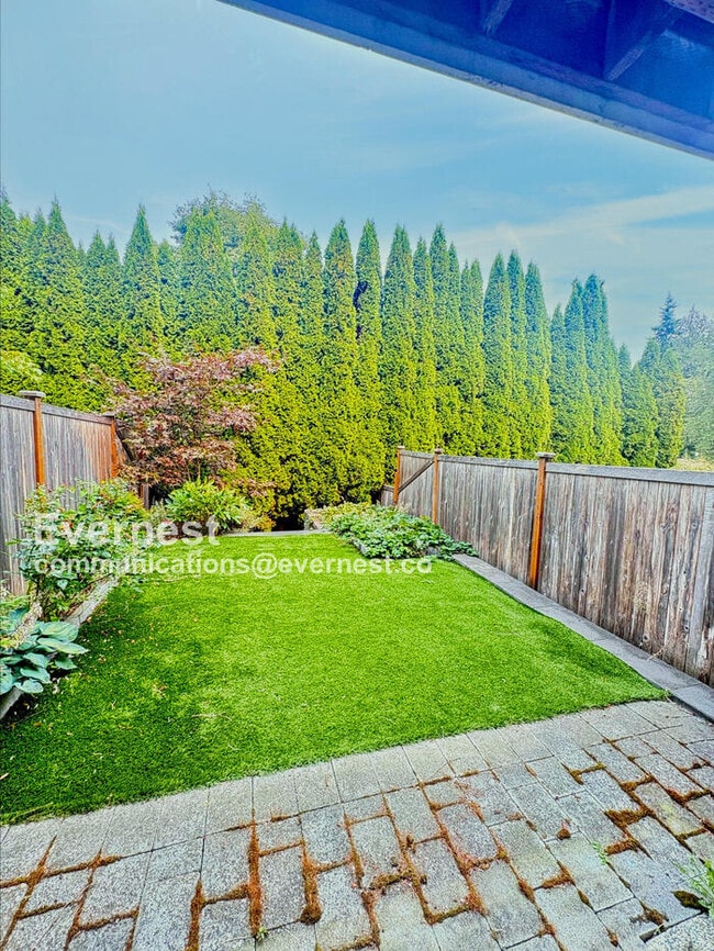 Building Photo - 19403 7th Ave W