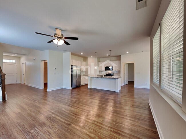 Building Photo - 248 Lake Vista Drive