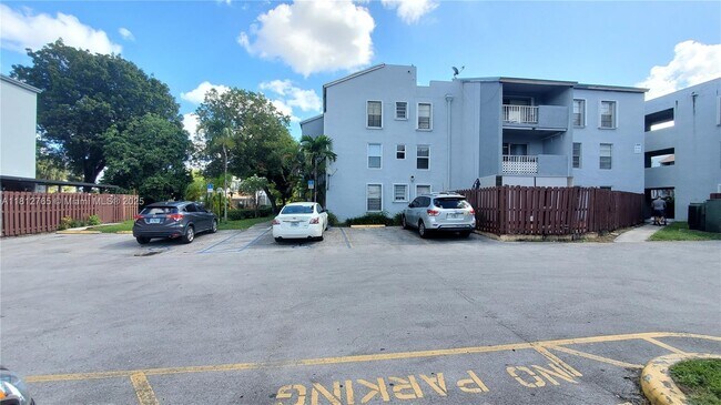 Building Photo - 6095 W 18th Ave