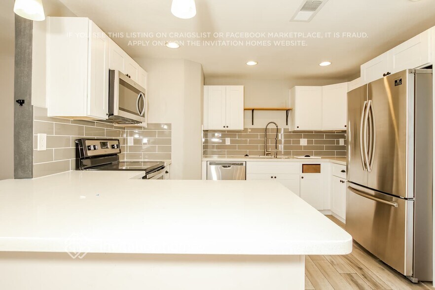 Building Photo - 3459 E Friess Dr