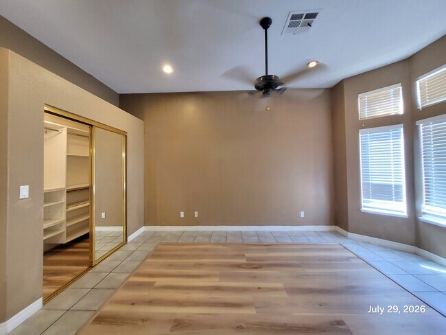 Building Photo - 9436 Summer Rain Dr