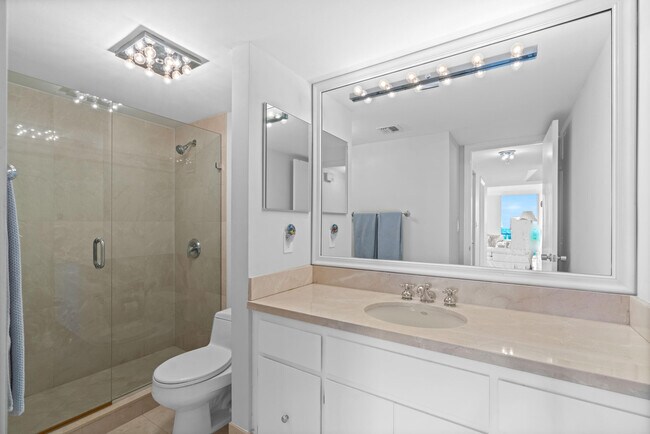 Building Photo - 5550 N Ocean Dr