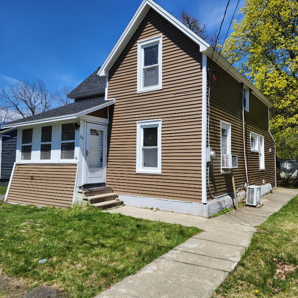 Building Photo - 25 Kemp Ave