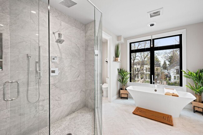 Building Photo - Luxury 4BD, 6BA Cherry Creek Home with 4 Outdoor Spaces