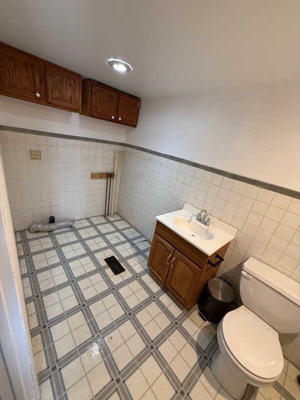 Building Photo - 823 PA-307