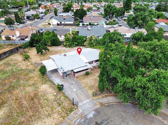 Building Photo - Charming 3-Bed Gem in Sacramento