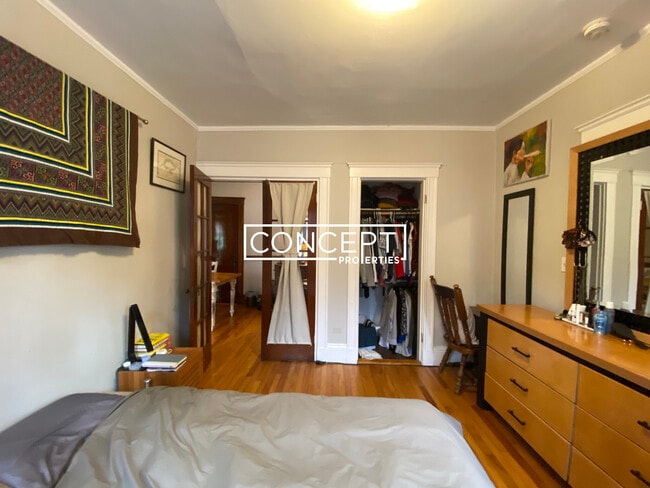 Building Photo - 11 Story St