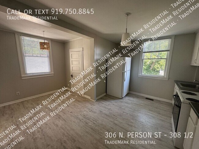 Building Photo - 306 N Person St